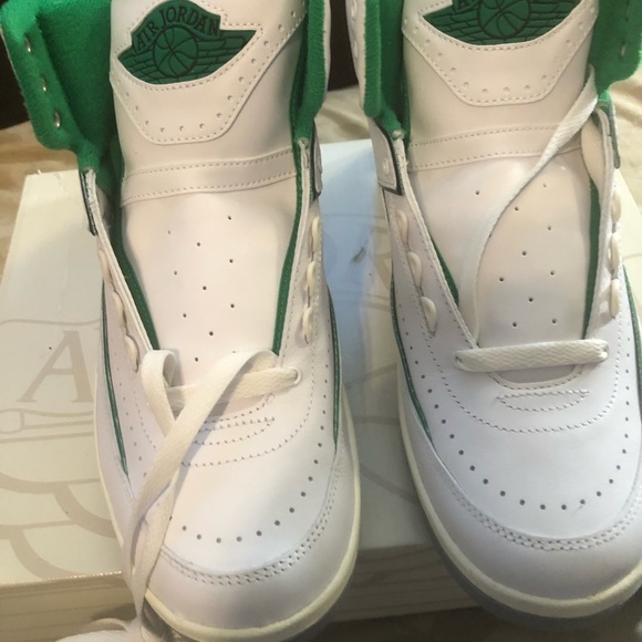 Air jordan 2 lucky green brand new full box size 8.5 - Picture 4 of 5